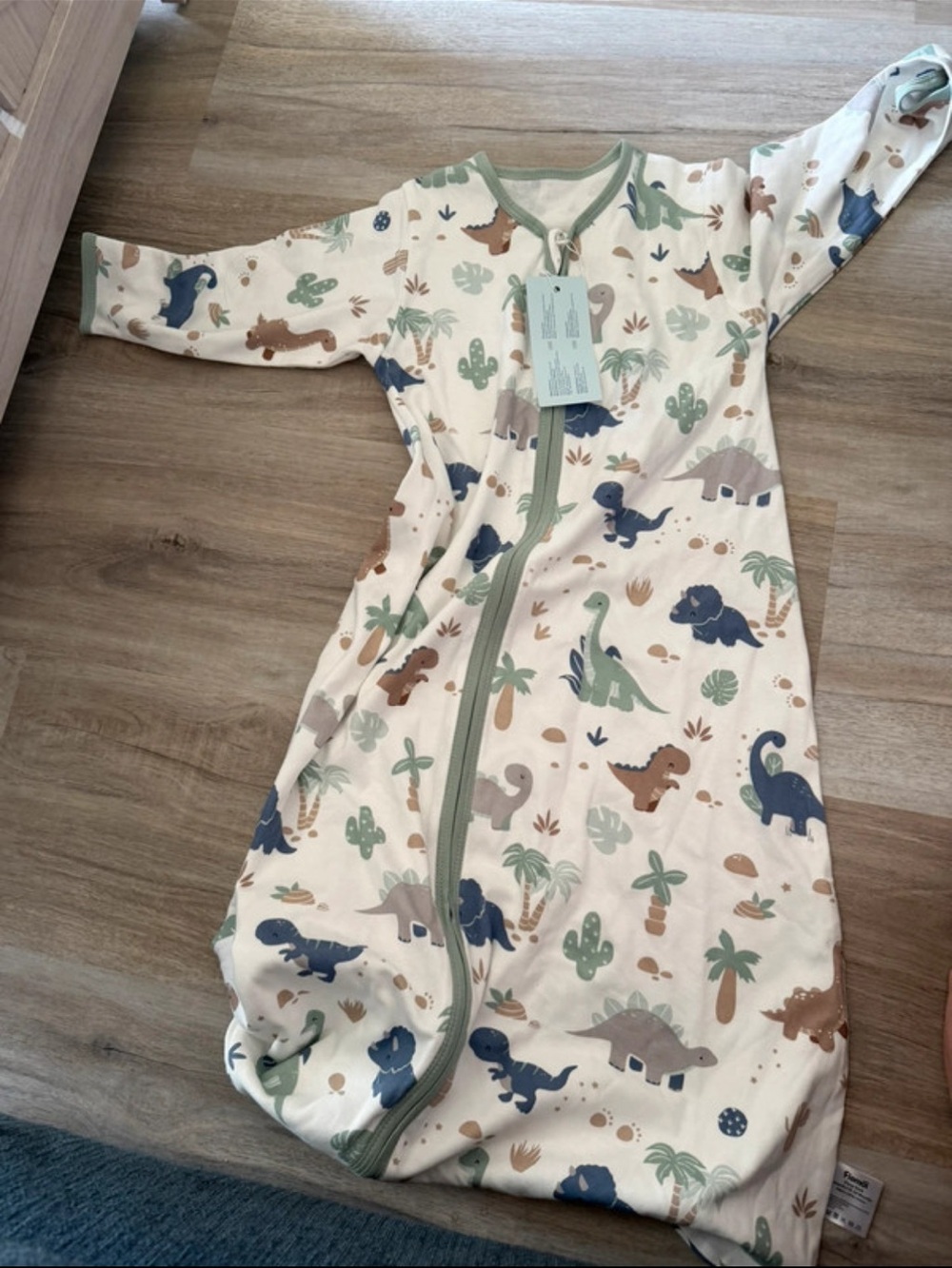 NWT Fiemol dinosaur sleep sack XL 18-24 months